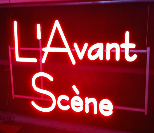 enseigne cinéma l'avant scène